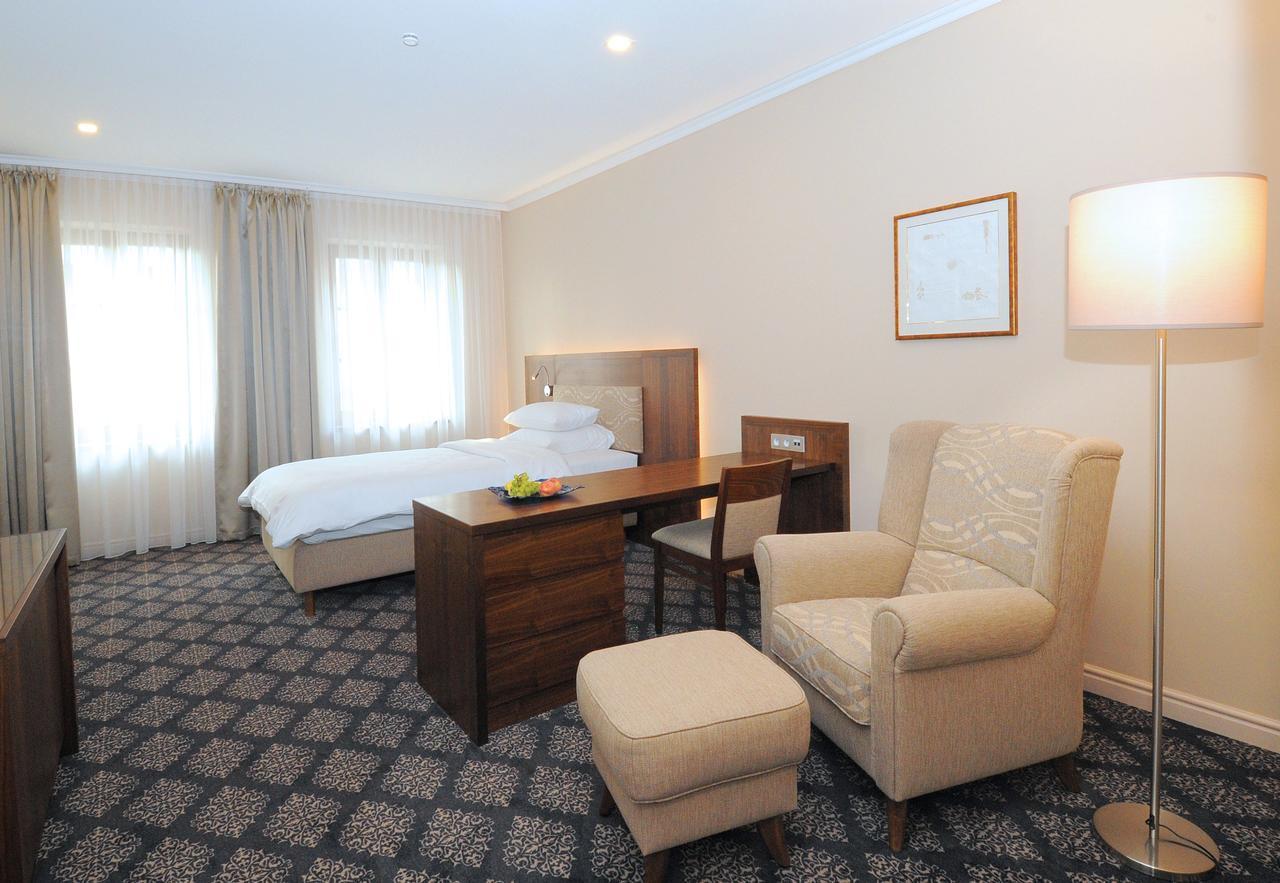Hotel Kramer Opava Kültér fotó
