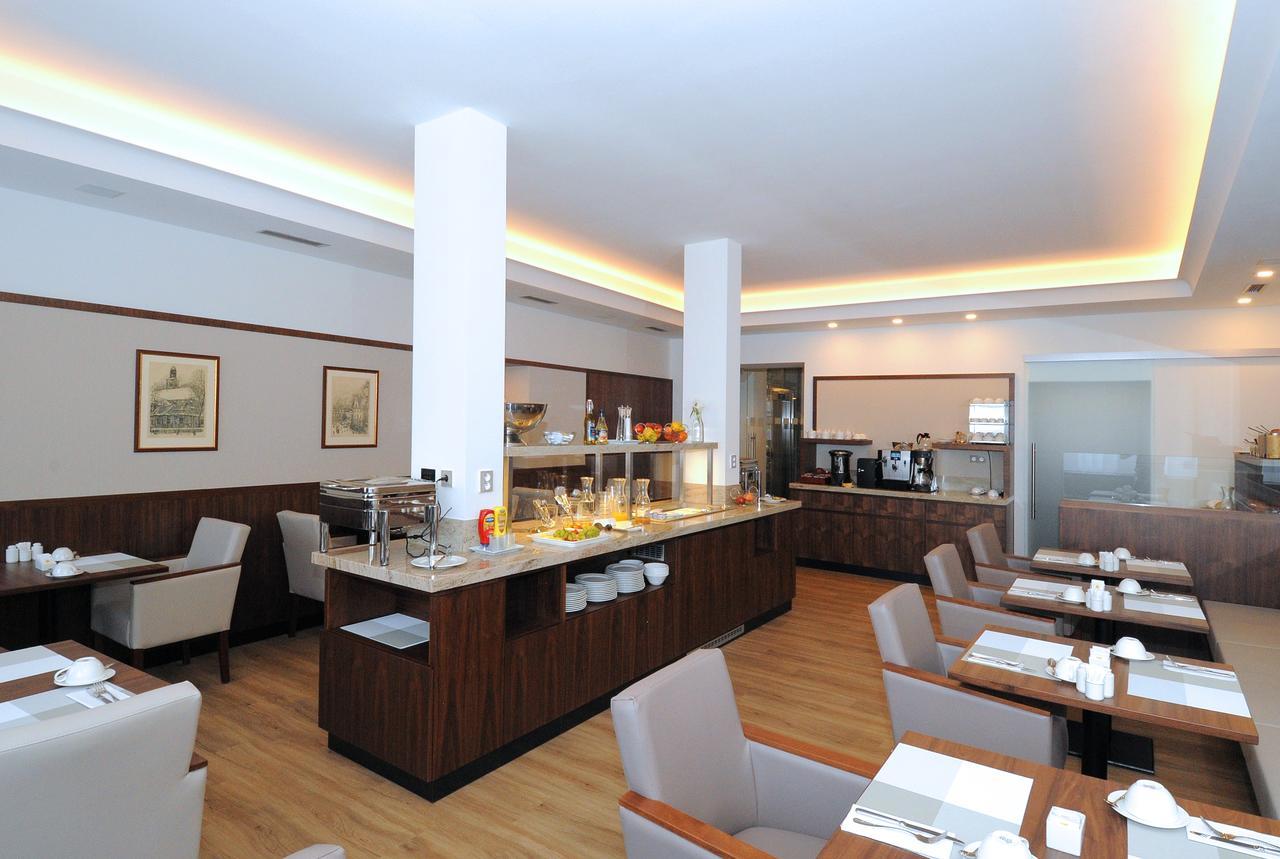 Hotel Kramer Opava Kültér fotó