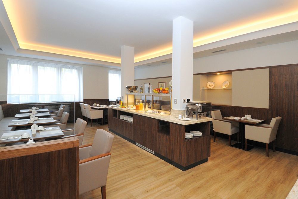 Hotel Kramer Opava Kültér fotó